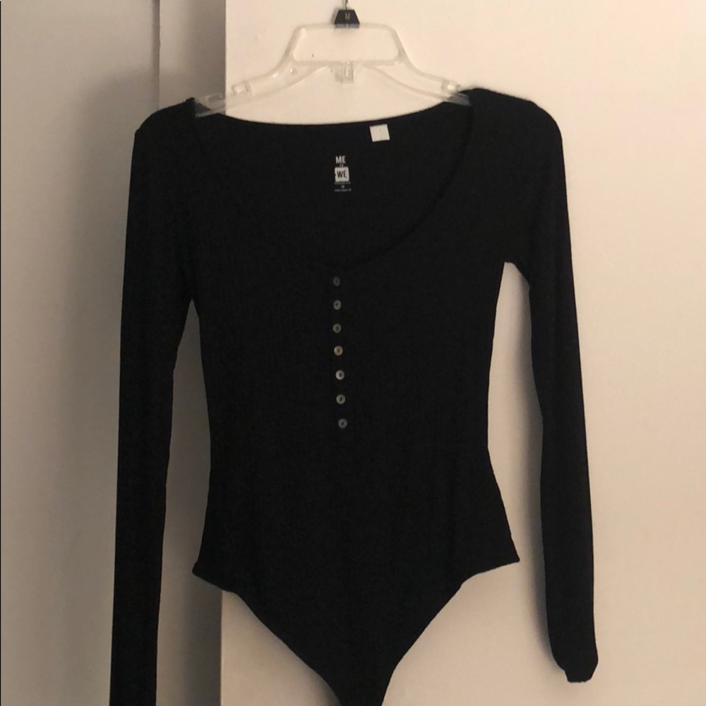 Ribbed Black Bodysuit